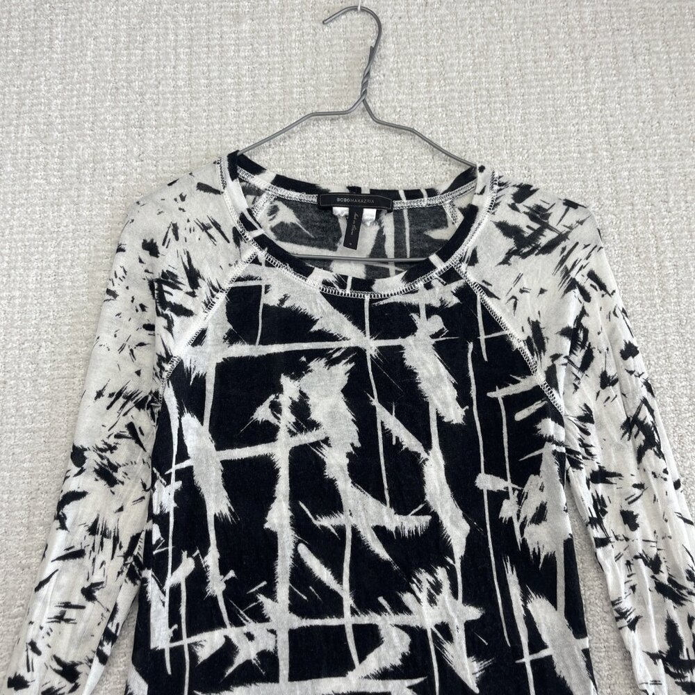 BCBGMaxazira Graphic Print Blouse Black  and White Long Sleeve Womens Size S - Picture 2 of 9